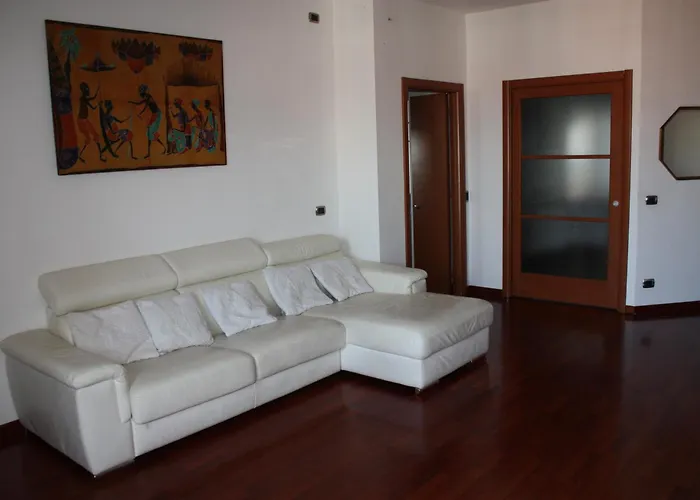 Elegante Appartamento Trilocale